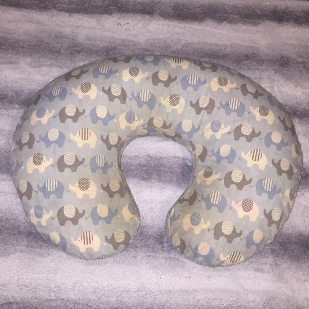 Baby boppy pillow